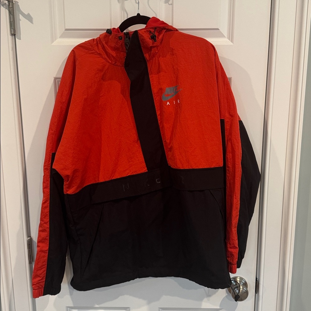 Men large Nike air wind breaker
Anorak pullover
Red/black
With tags